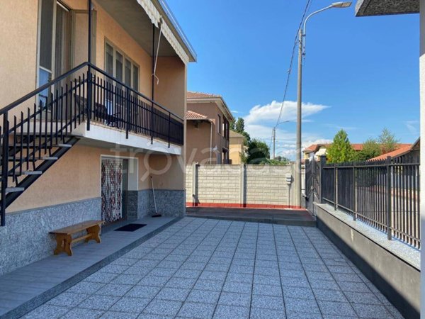 casa indipendente in vendita a Vinzaglio