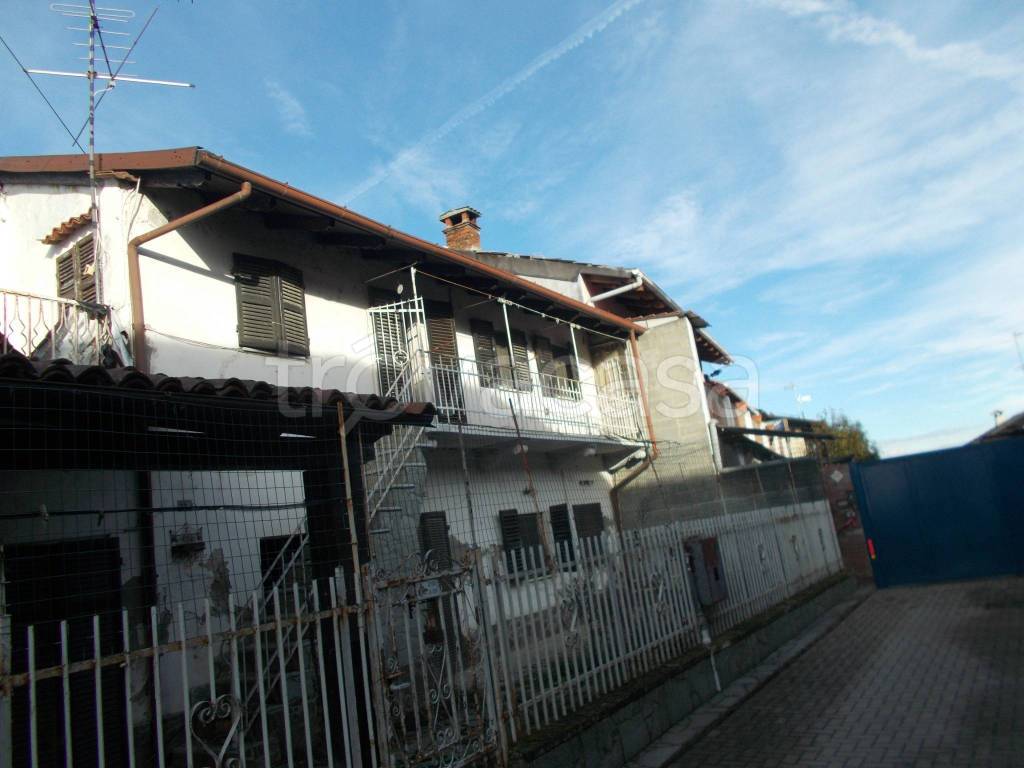 casa indipendente in vendita a Vinzaglio