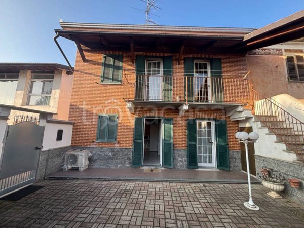casa indipendente in vendita a Vinzaglio
