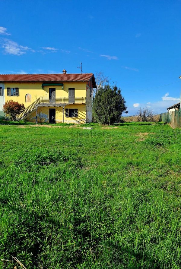 casa indipendente in vendita a Vinzaglio