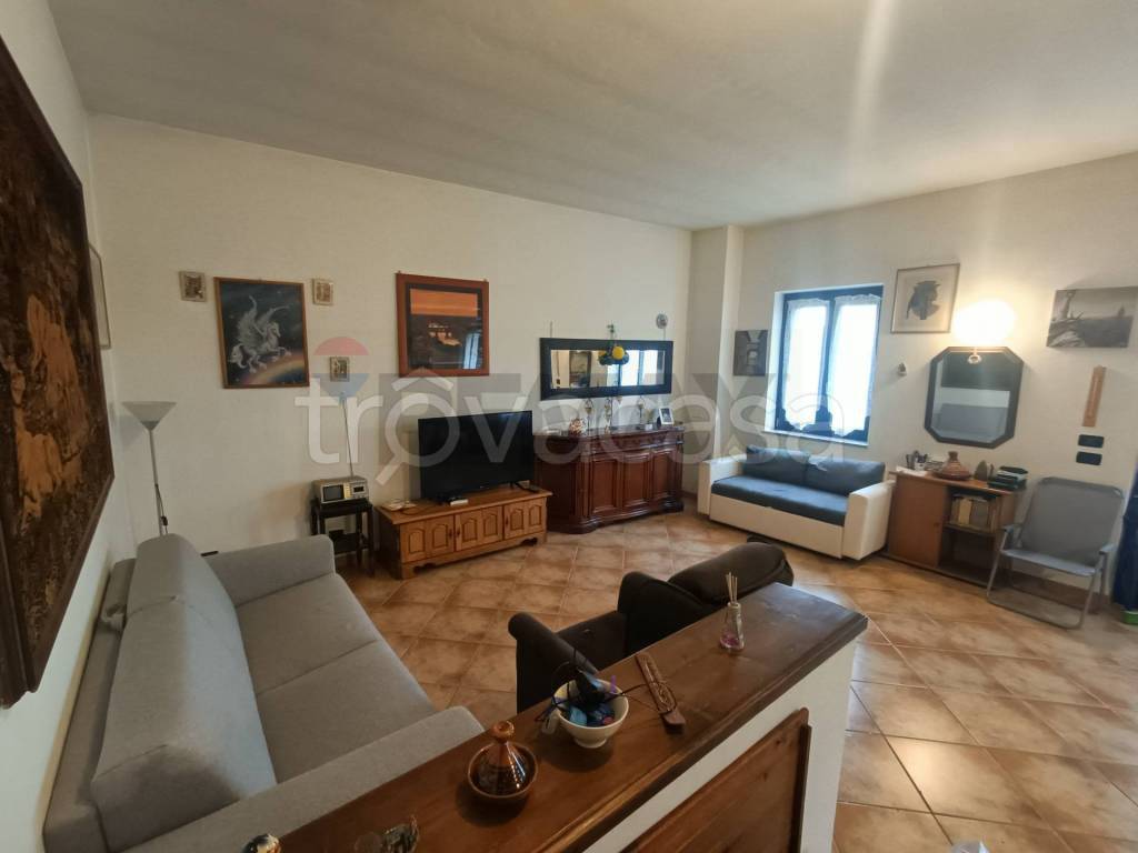 casa indipendente in vendita a Vinzaglio