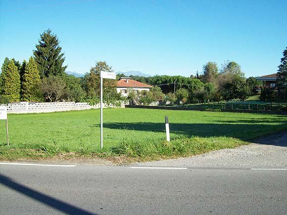 terreno edificabile in vendita a Gattico-Veruno in zona Gattico
