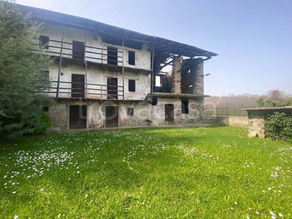 casa indipendente in vendita a Gattico-Veruno