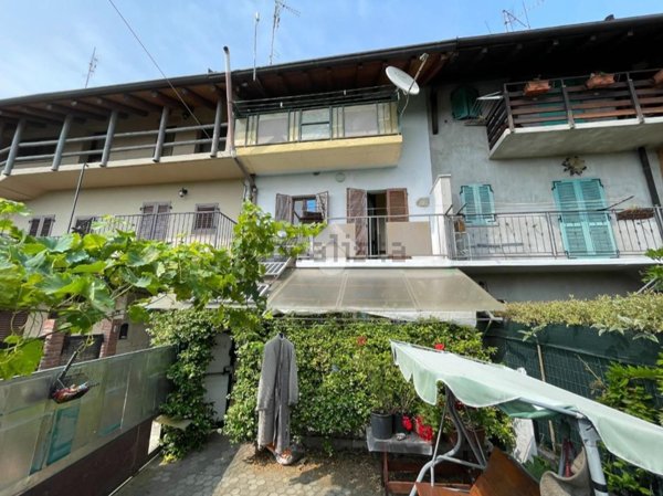 appartamento in vendita a Gattico-Veruno in zona Veruno