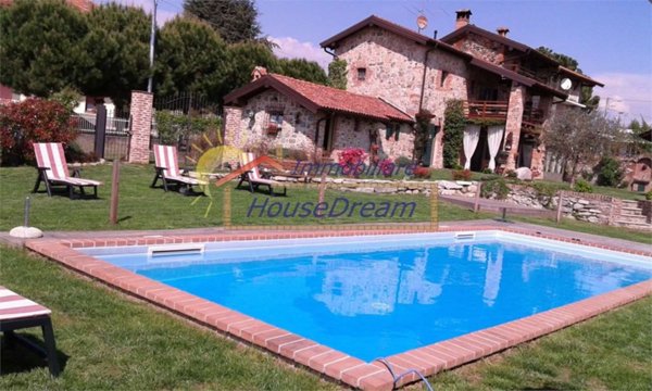 casa indipendente in vendita a Gattico-Veruno