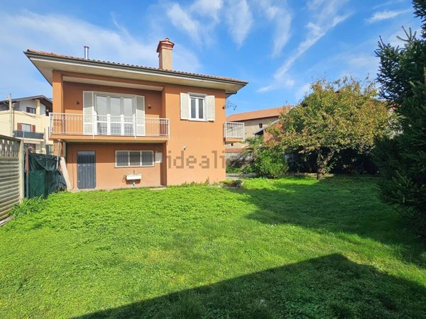 casa indipendente in vendita a Gattico-Veruno