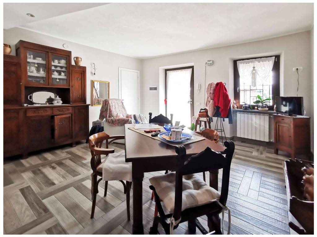 appartamento in vendita a Gattico-Veruno in zona Gattico