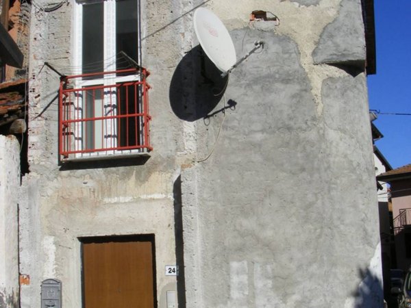 casa indipendente in vendita a Gattico-Veruno in zona Gattico