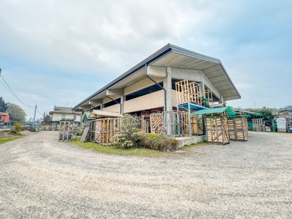 locale di sgombero in vendita a Gattico-Veruno in zona Gattico