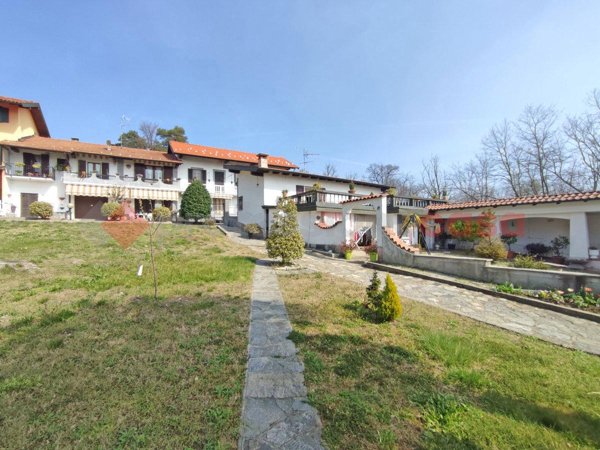casa indipendente in vendita a Gattico-Veruno in zona Gattico