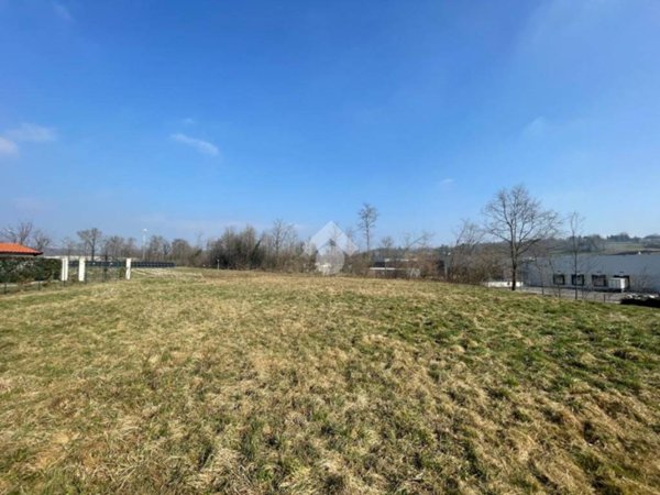terreno agricolo in vendita a Gattico-Veruno in zona Maggiate Superiore