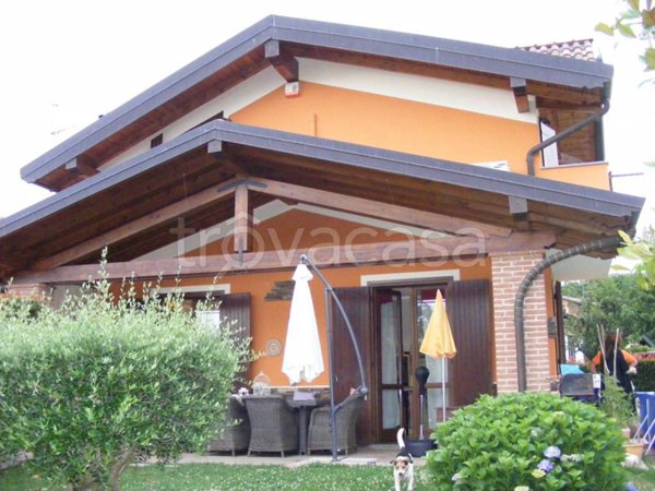 casa indipendente in vendita a Gattico-Veruno