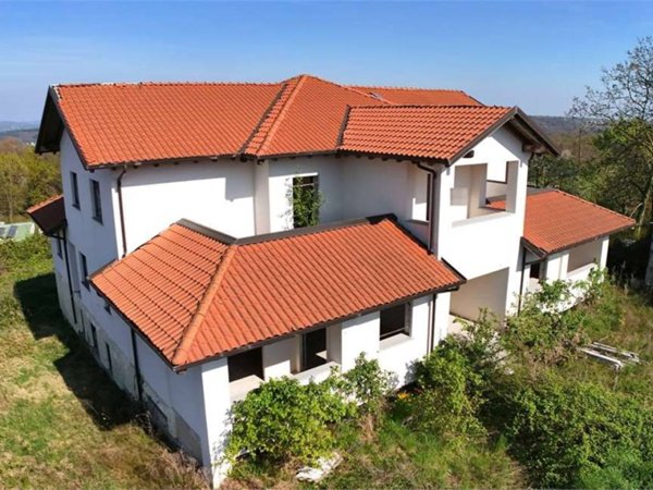 intera palazzina in vendita a Gattico-Veruno in zona Gattico