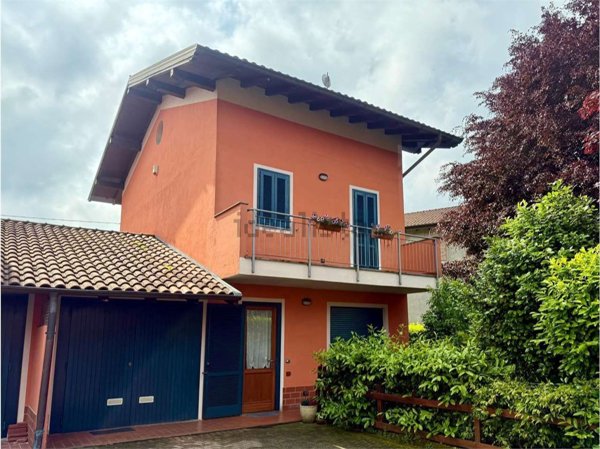 casa indipendente in vendita a Gattico-Veruno