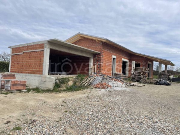 casa indipendente in vendita a Gattico-Veruno