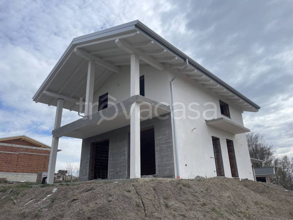 casa indipendente in vendita a Gattico-Veruno