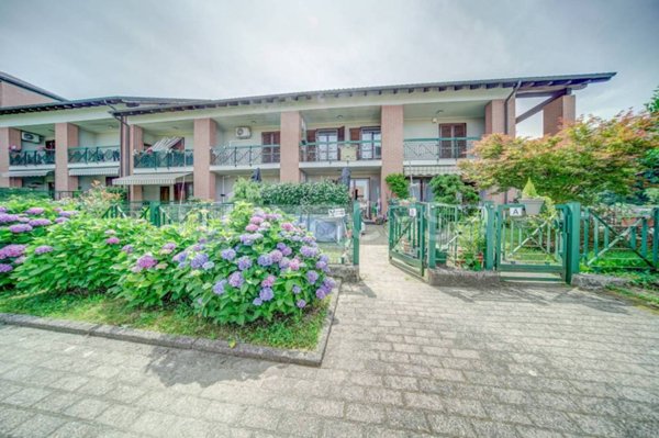 casa indipendente in vendita a Gattico-Veruno in zona Gattico
