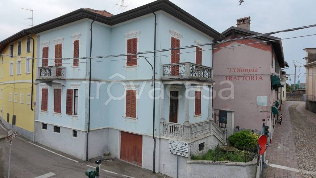 casa indipendente in vendita a Gattico-Veruno
