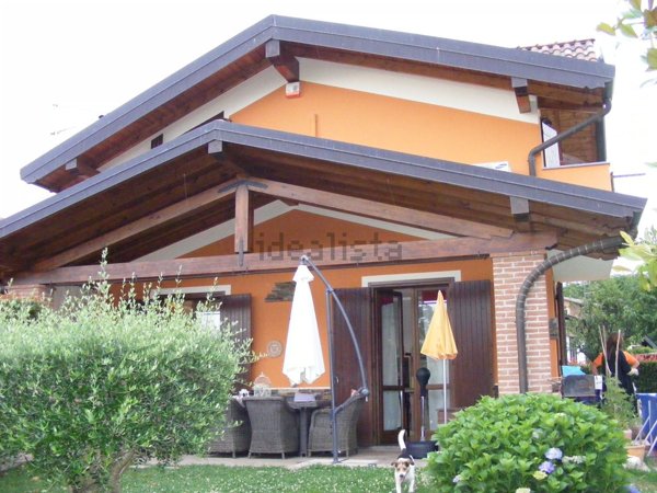 casa indipendente in vendita a Gattico-Veruno