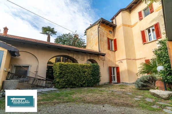 casa indipendente in vendita a Gattico-Veruno in zona Revislate