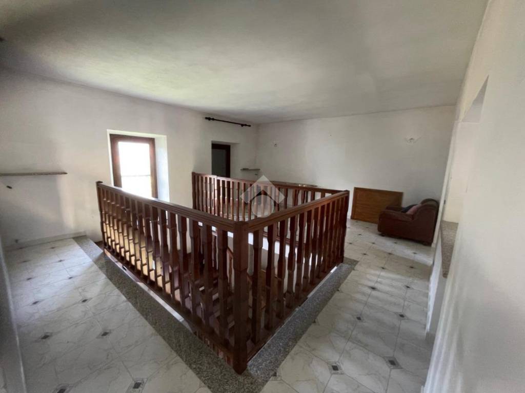 casa indipendente in vendita a Gattico-Veruno in zona Gattico