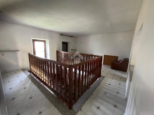 casa indipendente in vendita a Gattico-Veruno in zona Gattico