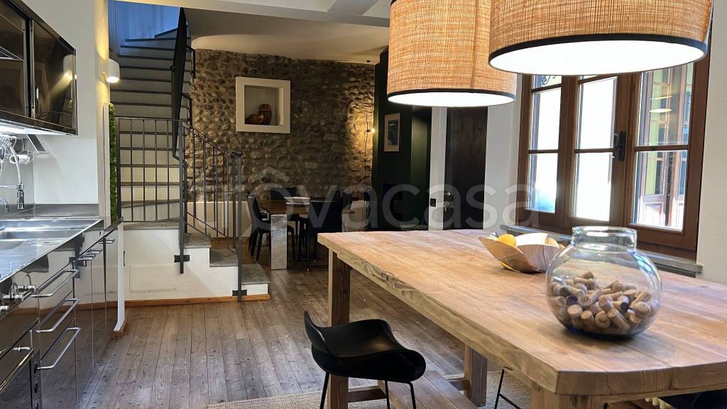 casa indipendente in vendita a Gattico-Veruno in zona Gattico