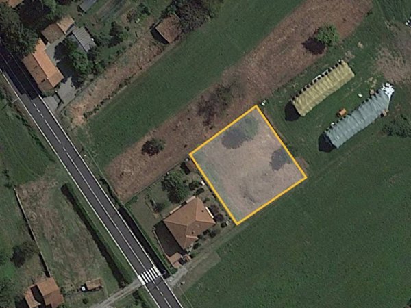 terreno edificabile in vendita a Gattico-Veruno in zona Gattico