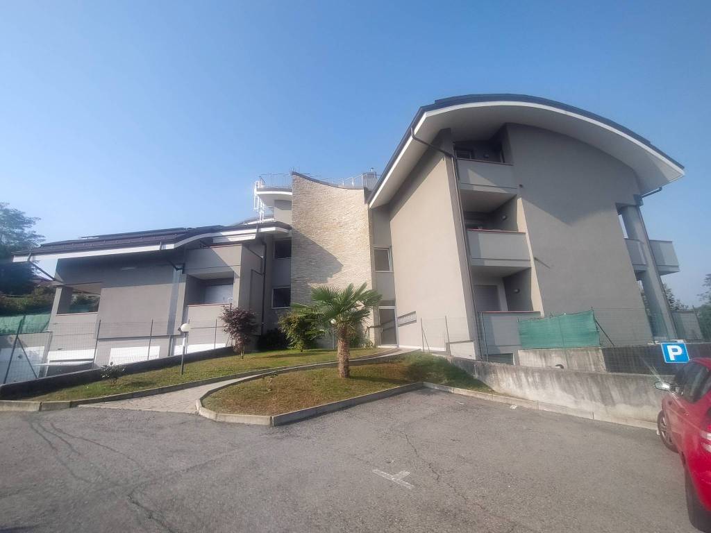 appartamento in vendita a Gattico-Veruno in zona Gattico