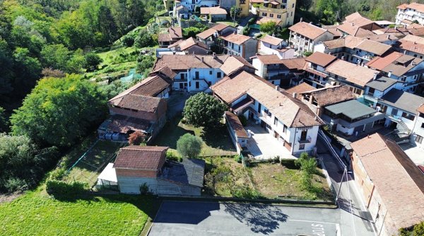 casa indipendente in vendita a Gattico-Veruno in zona Revislate