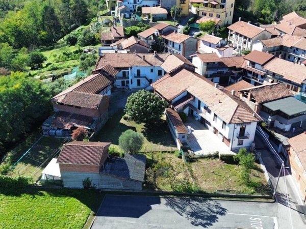 casa indipendente in vendita a Gattico-Veruno in zona Revislate