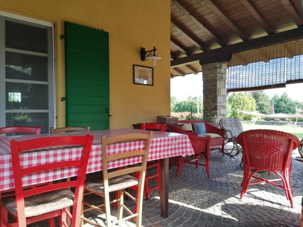 casa indipendente in vendita a Gattico-Veruno in zona Revislate