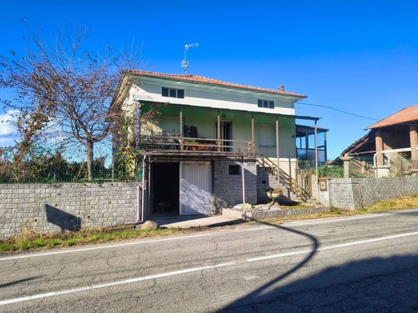 casa indipendente in vendita a Gattico-Veruno in zona Gattico
