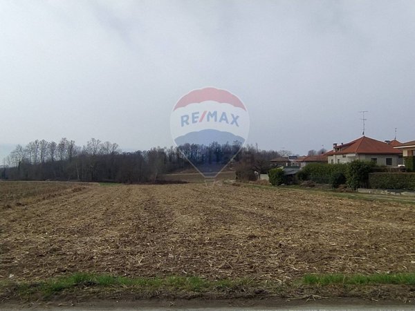 terreno edificabile in vendita a Gattico-Veruno in zona Gattico
