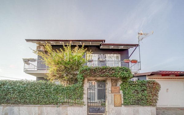 casa indipendente in vendita a Gattico-Veruno