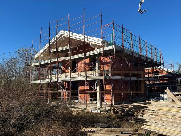 casa indipendente in vendita a Gattico-Veruno