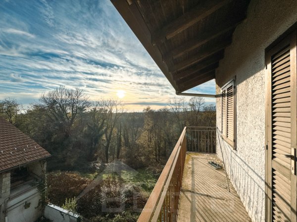 casa indipendente in vendita a Gattico-Veruno in zona Revislate