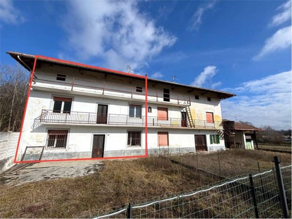 casa indipendente in vendita a Gattico-Veruno in zona Revislate