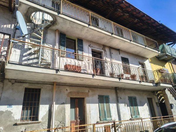 casa indipendente in vendita a Gattico-Veruno in zona Gattico