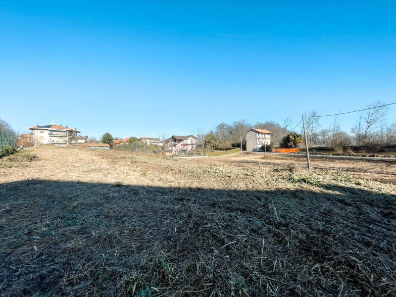 terreno agricolo in vendita a Gattico-Veruno in zona Gattico