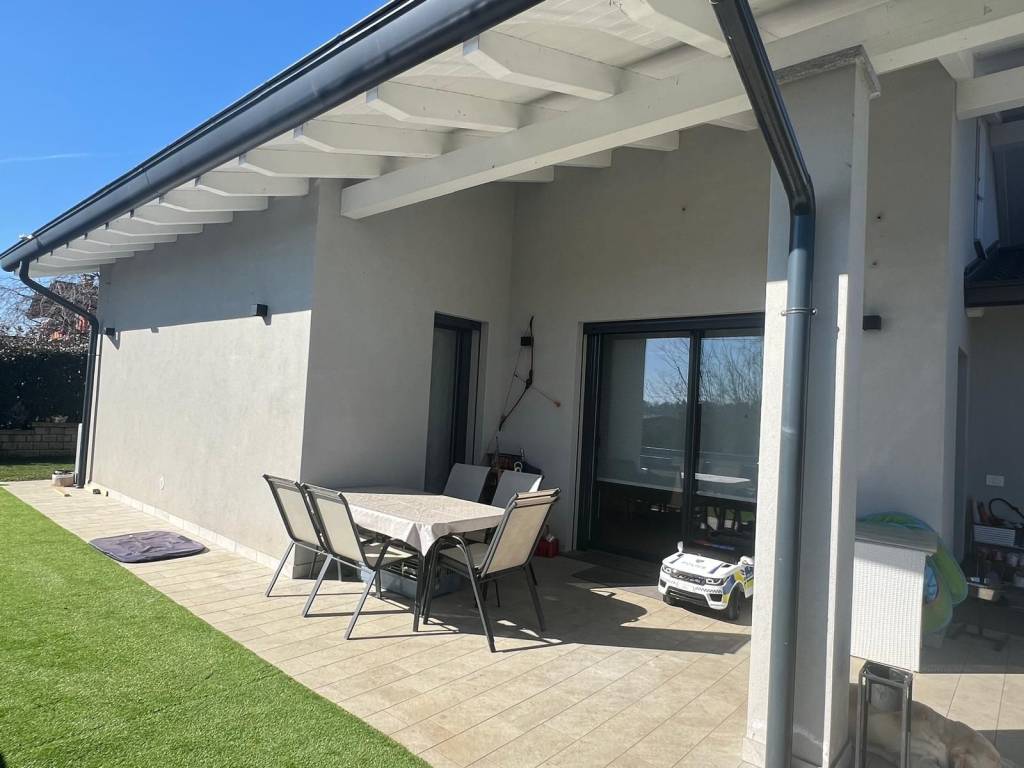 casa indipendente in vendita a Gattico-Veruno