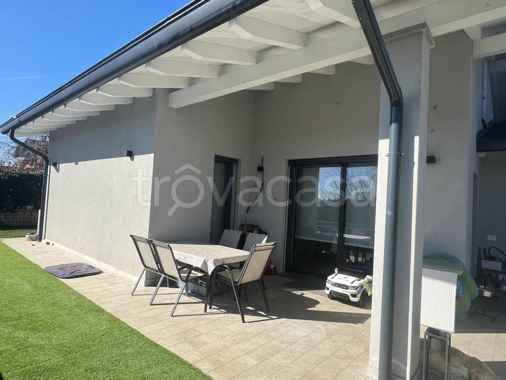 casa indipendente in vendita a Gattico-Veruno