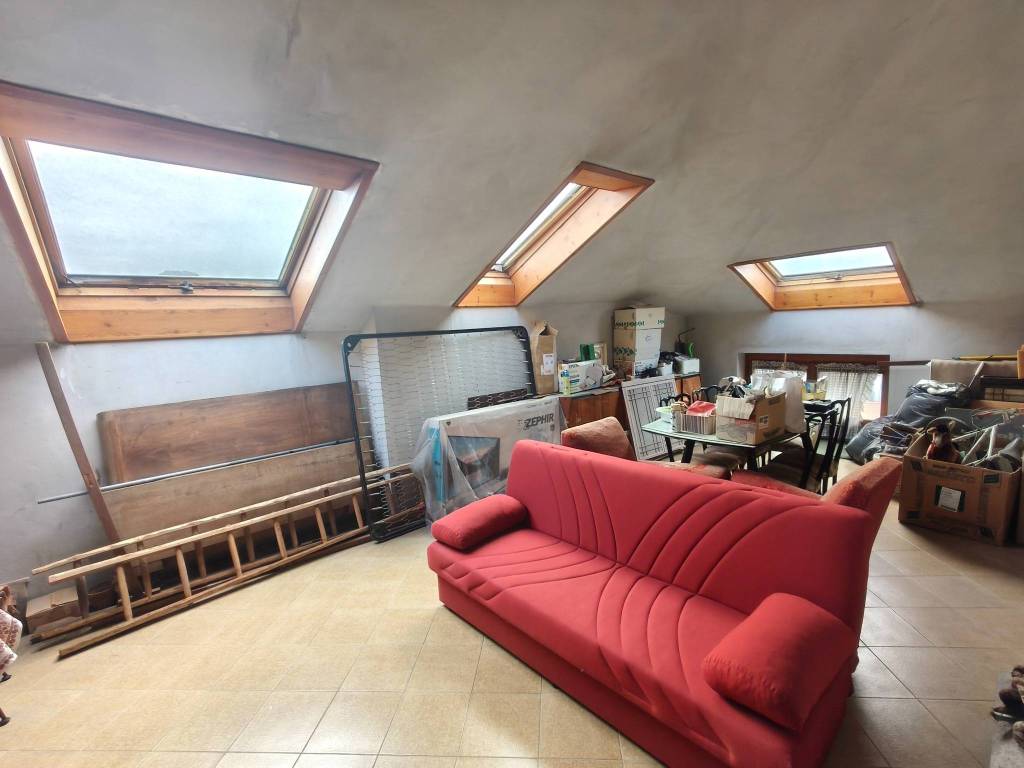 appartamento in vendita a Gattico-Veruno in zona Gattico