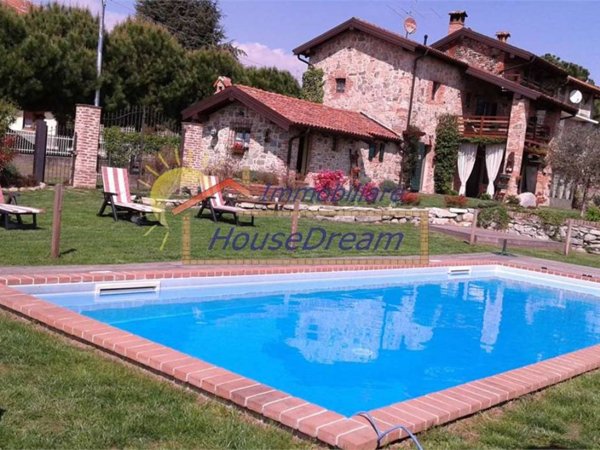 appartamento in vendita a Gattico-Veruno in zona Veruno