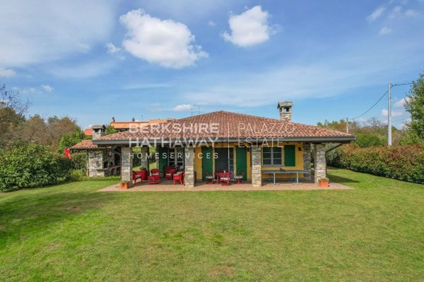 casa indipendente in vendita a Gattico-Veruno in zona Revislate