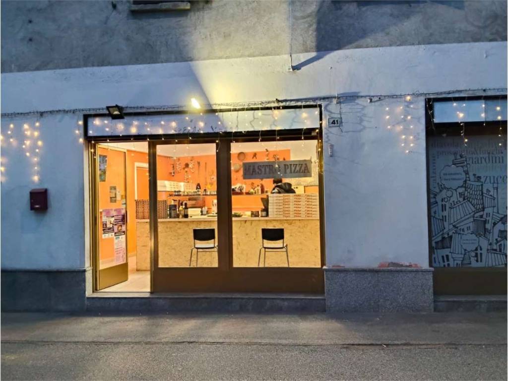 negozio in vendita a Gattico-Veruno in zona Gattico