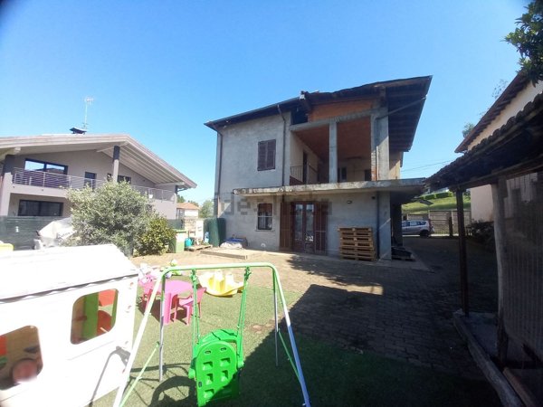 casa indipendente in vendita a Gattico-Veruno