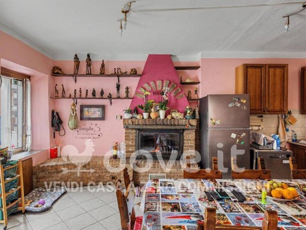 appartamento in vendita a Gattico-Veruno in zona Revislate