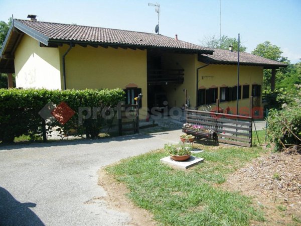 appartamento in vendita a Gattico-Veruno in zona Gattico