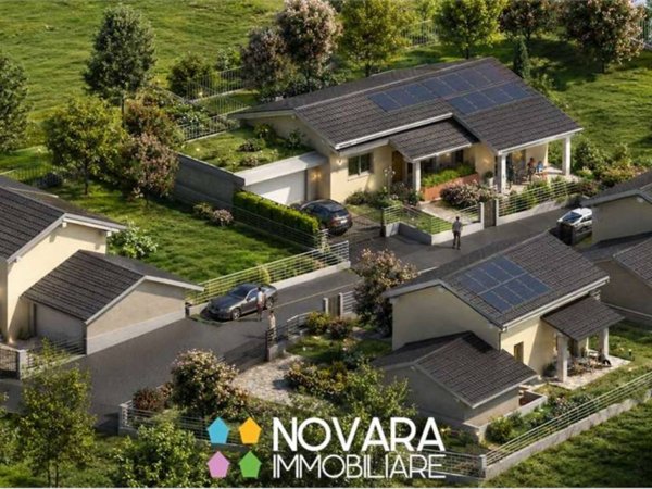 casa indipendente in vendita a Gattico-Veruno in zona Gattico